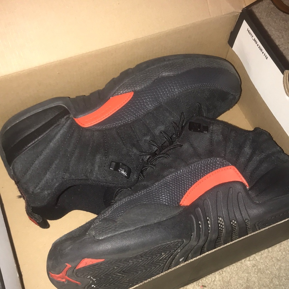MAX ORANGE JORDAN RETRO 12 LOW